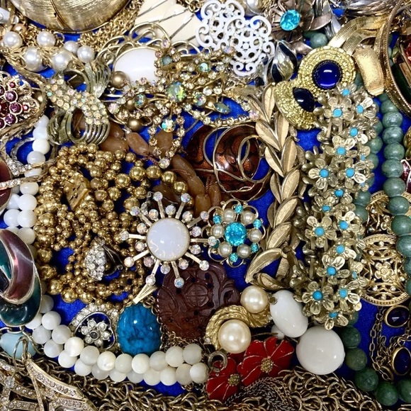 10 Piece GOLD & SILVER Designer, signed & unsigned pieces~Vtg Modern Jewelry Lot - Picture 5 of 5